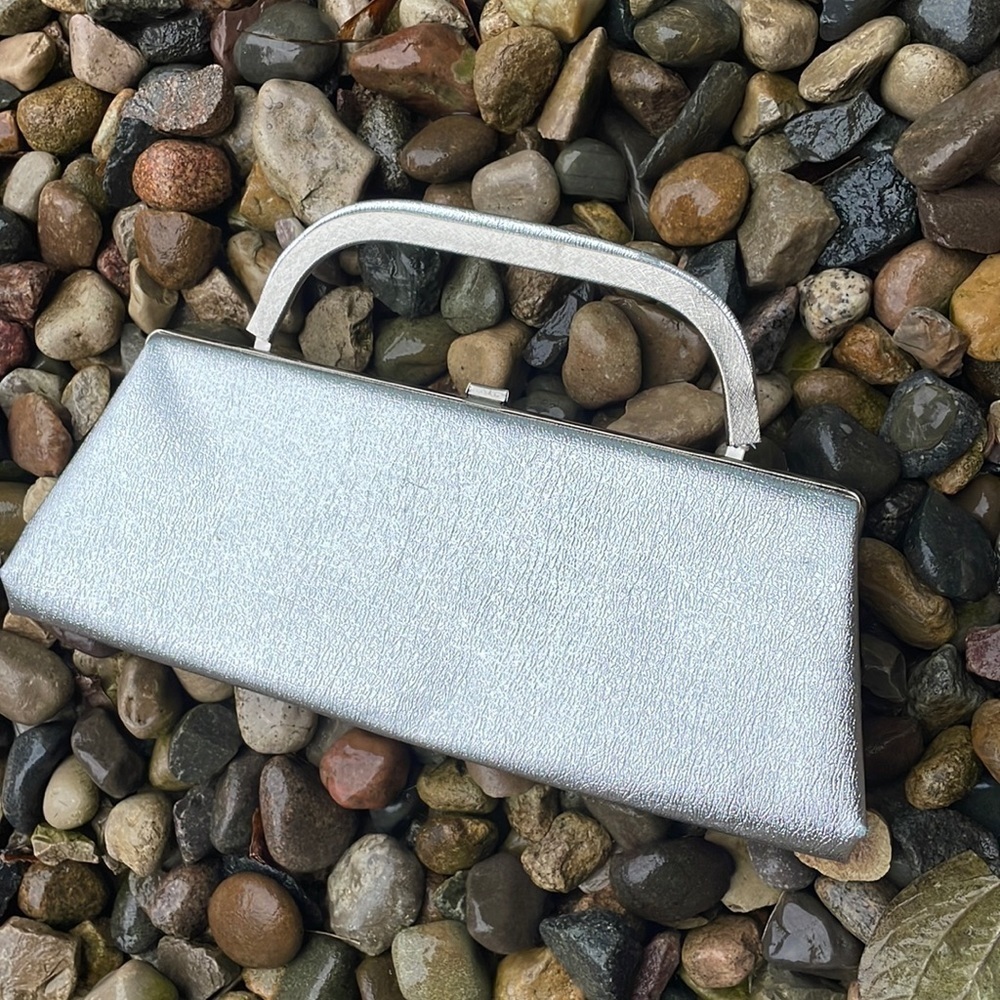 Vintage Clutch Silver Shinny Purse